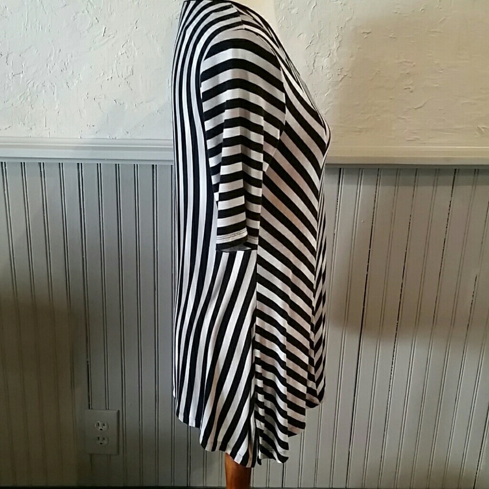 💕Dana Buchman* Tunic